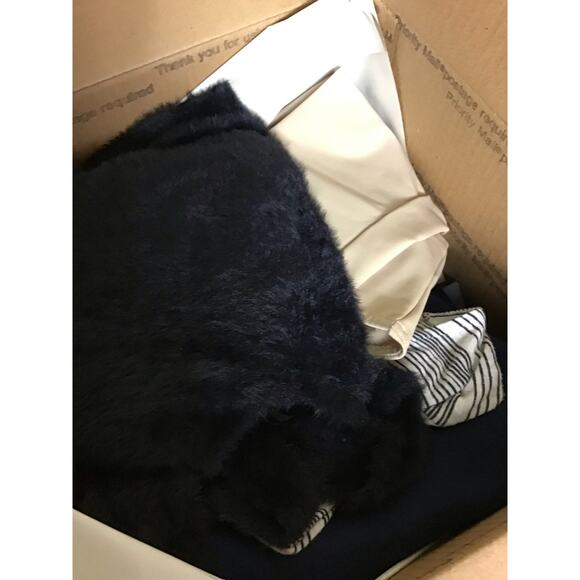 Women’s 5lb Box  Mixed lot of assorted Clothing XS/Sm  NWT-GUC - Picture 3 of 7